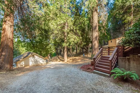 Exterior - 4980 Oak Hill Rd, Placerville, CA 95667 photo 8 of 37