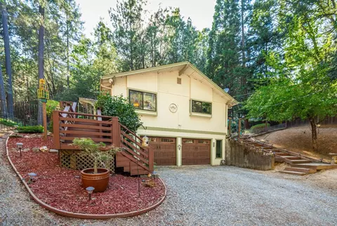 Exterior - 4980 Oak Hill Rd, Placerville, CA 95667 photo 7 of 37