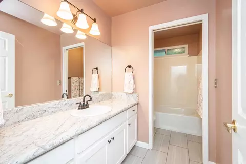 Bath - 4980 Oak Hill Rd, Placerville, CA 95667 photo 1 of 5