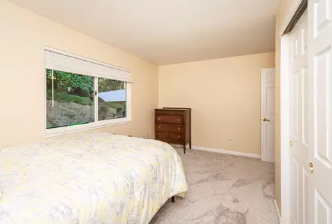 Bedroom - 4980 Oak Hill Rd, Placerville, CA 95667 photo 2 of 5
