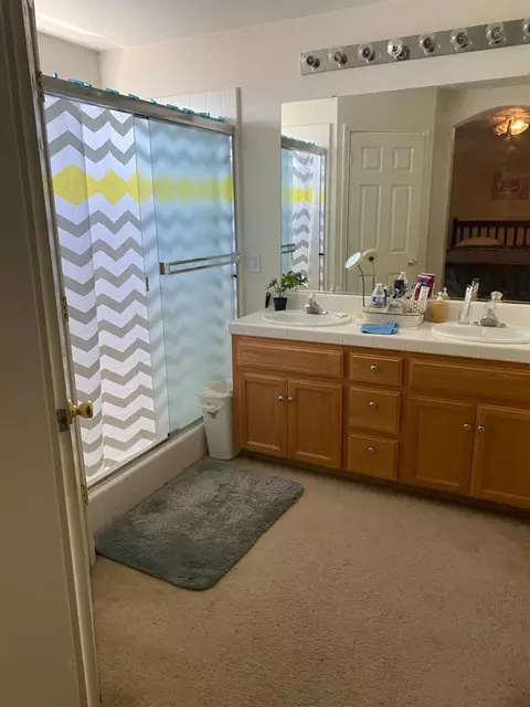 Bath - 2416 Mountain Pride Ct, Modesto, CA 95355 photo 2 of 4
