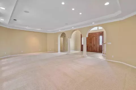 Living - 1060 Buttercup Pl, Manteca, CA 95336 photo 3 of 11