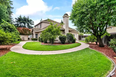 Exterior - 1060 Buttercup Pl, Manteca, CA 95336 photo 7 of 8