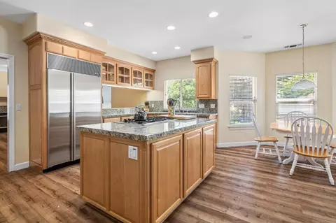 Kitchen - 1060 Buttercup Pl, Manteca, CA 95336 photo 7 of 9