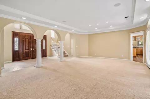 Living - 1060 Buttercup Pl, Manteca, CA 95336 photo 2 of 11