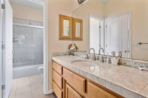 Bath - 1060 Buttercup Pl, Manteca, CA 95336 photo 3 of 3