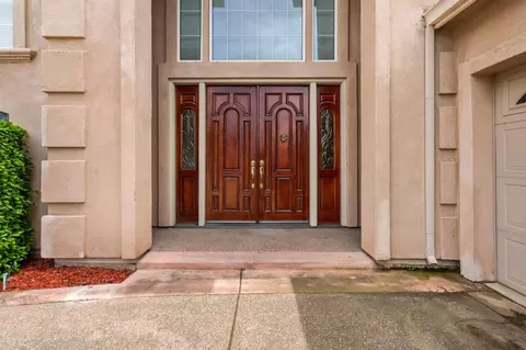 Entry Way - 1060 Buttercup Pl, Manteca, CA 95336 photo 1 of 10
