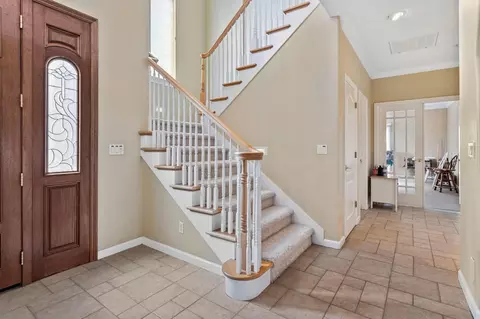 Entry Way - 1060 Buttercup Pl, Manteca, CA 95336 photo 8 of 10