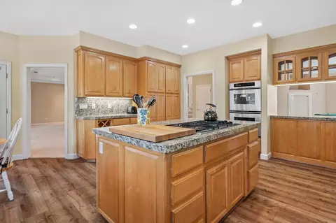 Kitchen - 1060 Buttercup Pl, Manteca, CA 95336 photo 2 of 9