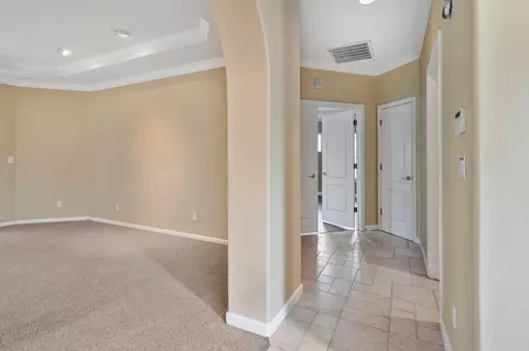 Entry Way - 1060 Buttercup Pl, Manteca, CA 95336 photo 7 of 10