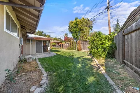 Exterior - 4917 Andrew Cir, Carmichael, CA 95608 photo 7 of 10