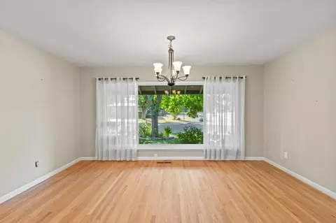 Living - 4917 Andrew Cir, Carmichael, CA 95608 photo 5 of 9