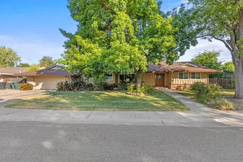 Exterior - 4917 Andrew Cir, Carmichael, CA 95608 photo 2 of 10