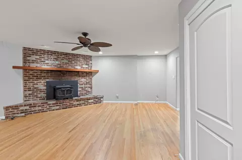 Living - 4917 Andrew Cir, Carmichael, CA 95608 photo 6 of 9