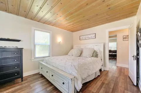 Bedroom - 6141 Filbert Ave, Orangevale, CA 95662 photo 2 of 5