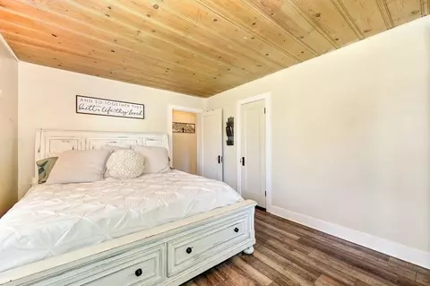 Bedroom - 6141 Filbert Ave, Orangevale, CA 95662 photo 4 of 5