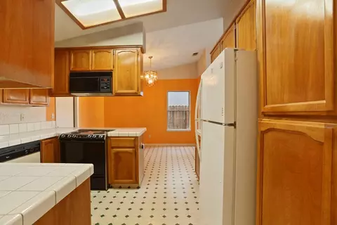 1967 Shadow Park Dr, Turlock, CA 95380 photo 12