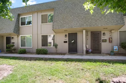 Exterior - 862 Rutledge Dr, Lodi, CA 95242 photo 2 of 7