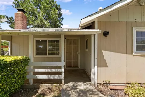 907 Ayers Ln, Galt, CA 95632 photo 4