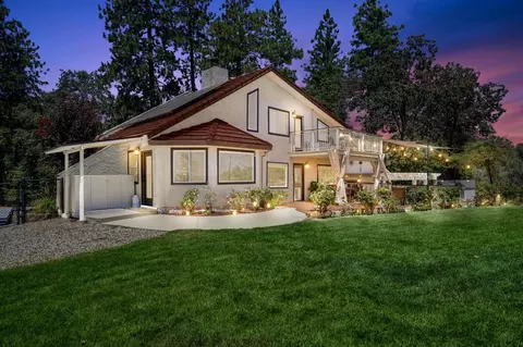 381 Cheryl Ln, Applegate, CA 95703 photo 2