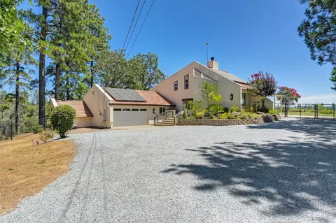 381 Cheryl Ln, Applegate, CA 95703 photo 3