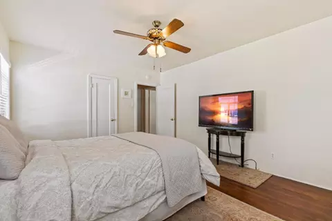 Bedroom - 405 Myrtle Ave, Modesto, CA 95350 photo 2 of 4