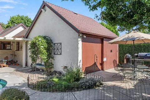Exterior - 405 Myrtle Ave, Modesto, CA 95350 photo 12 of 14