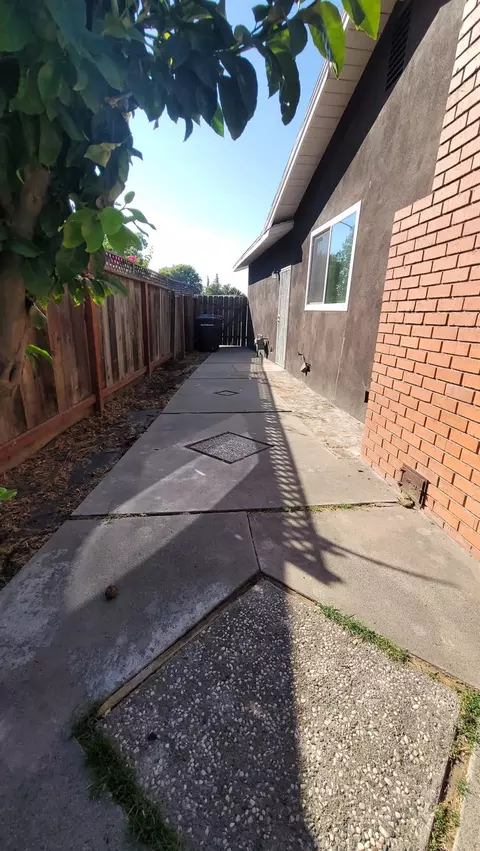 1424 Kent Way, Modesto, CA 95355 photo 31
