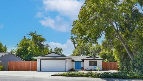 214 Willowmere Dr, Folsom, CA 95630 photo 1