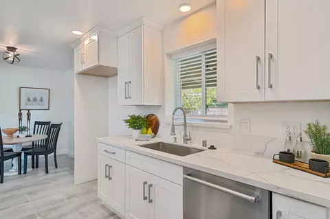 Kitchen - 3130 Mayer Way, Carmichael, CA 95608 photo 4 of 4