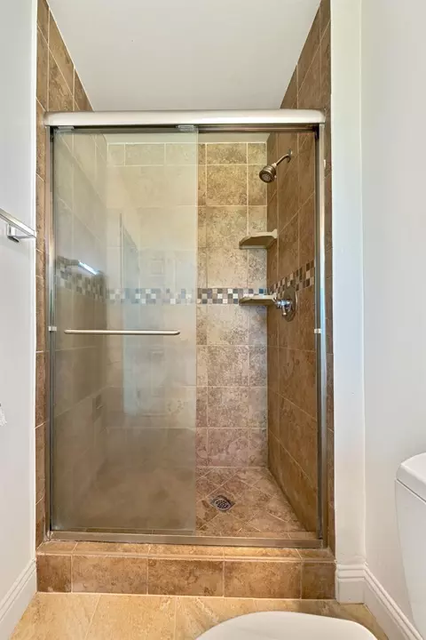Bath - 3130 Mayer Way, Carmichael, CA 95608 photo 2 of 4