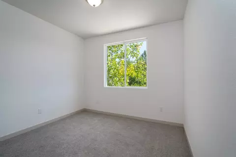 Bedroom - 154 Woodside Dr, Sonora, CA 95370 photo 3 of 8