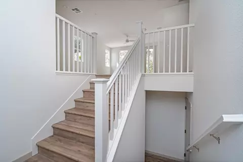 Entry Way - 154 Woodside Dr, Sonora, CA 95370 photo 2 of 3