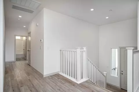 Entry Way - 154 Woodside Dr, Sonora, CA 95370 photo 1 of 3