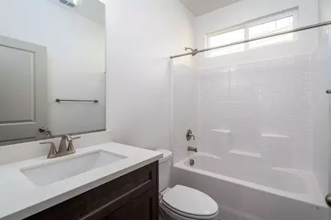 Bath - 154 Woodside Dr, Sonora, CA 95370 photo 3 of 3