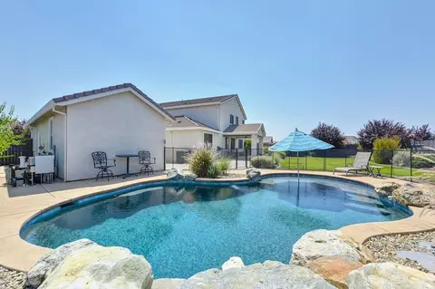 1003 Outpost Ct, Rocklin, CA 95765 photo 2
