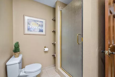 Bath - 751 Camelia Ct, Ripon, CA 95366 photo 5 of 7