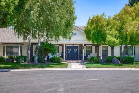 Exterior - 751 Camelia Ct, Ripon, CA 95366 photo 5 of 37
