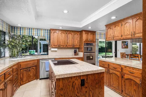 Kitchen - 751 Camelia Ct, Ripon, CA 95366 photo 2 of 4