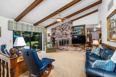 Living - 751 Camelia Ct, Ripon, CA 95366 photo 2 of 6
