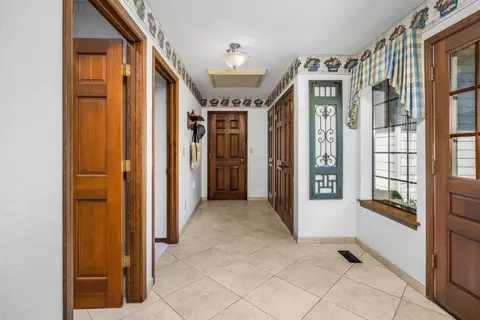 Entry Way - 751 Camelia Ct, Ripon, CA 95366 photo 6 of 6