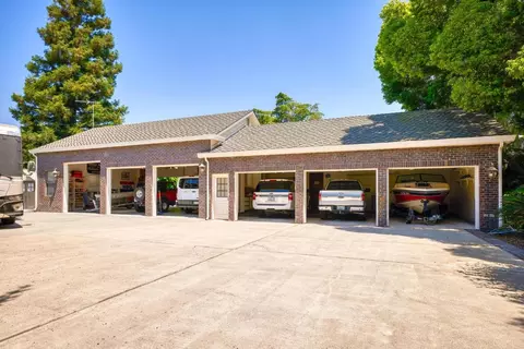 Exterior - 751 Camelia Ct, Ripon, CA 95366 photo 10 of 37