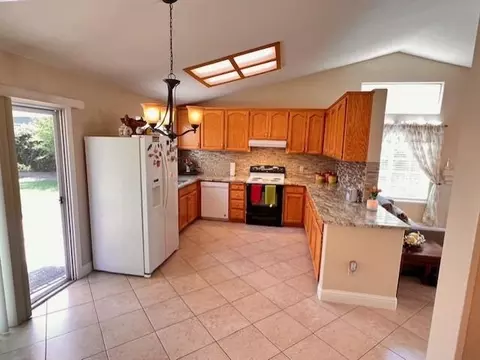 4486 Mirage Dr, Turlock, CA 95382 photo 9