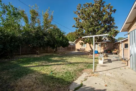 Exterior - 182 Oregon St, Gridley, CA 95948 photo 3 of 7