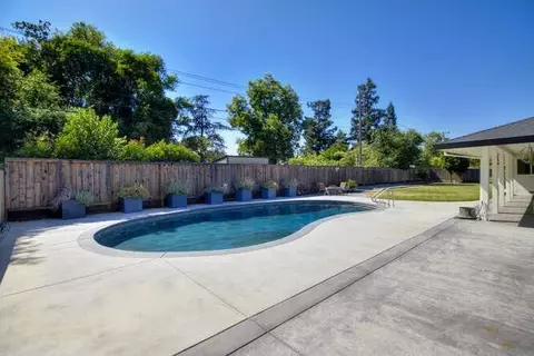 Exterior - 3221 Max Ct, Carmichael, CA 95608 photo 7 of 21