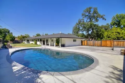 Exterior - 3221 Max Ct, Carmichael, CA 95608 photo 6 of 21