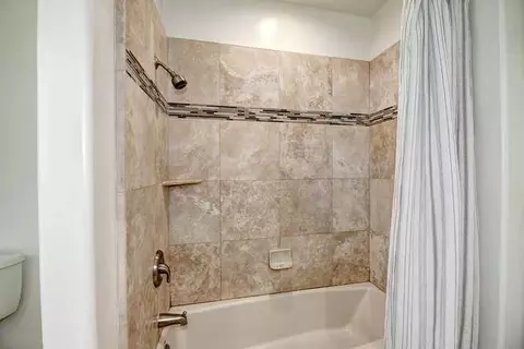 Bath - 3221 Max Ct, Carmichael, CA 95608 photo 5 of 8