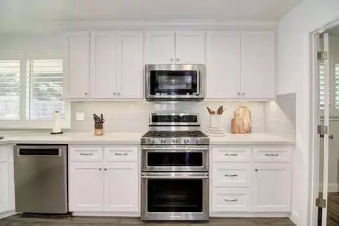 Kitchen - 3221 Max Ct, Carmichael, CA 95608 photo 6 of 8