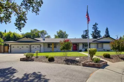 Exterior - 3221 Max Ct, Carmichael, CA 95608 photo 3 of 21