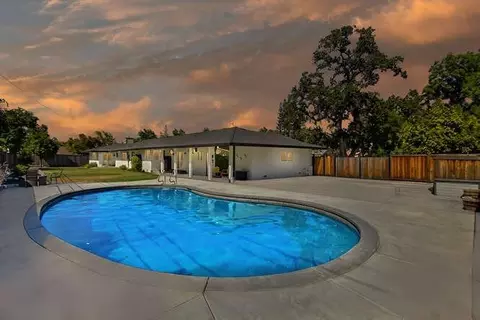 Exterior - 3221 Max Ct, Carmichael, CA 95608 photo 2 of 21